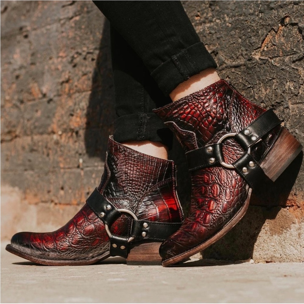 Freebird Santiago Red Croco Ankle Boots size 6